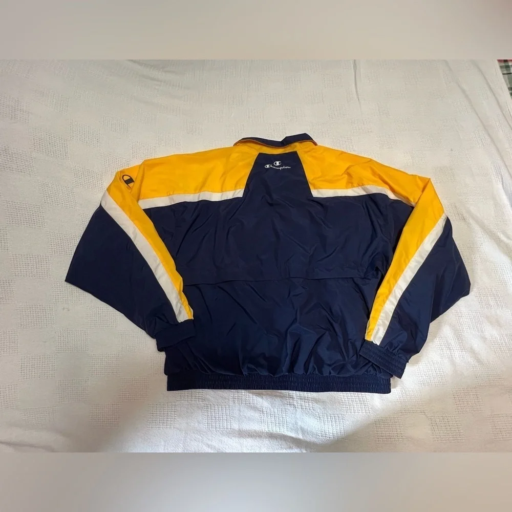 - VINTAGE 90S WINDBREAKER Champion